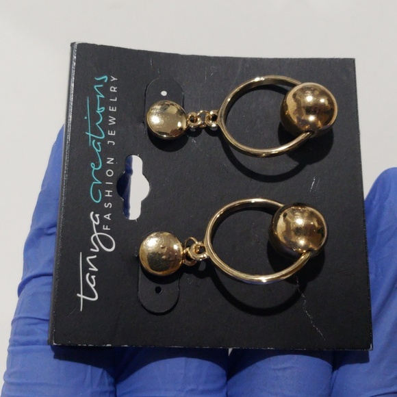 Elegant Gold tone Hoop Bead Interconnected Earrings - Women's Fashion Jewelry - Picture 9 of 9